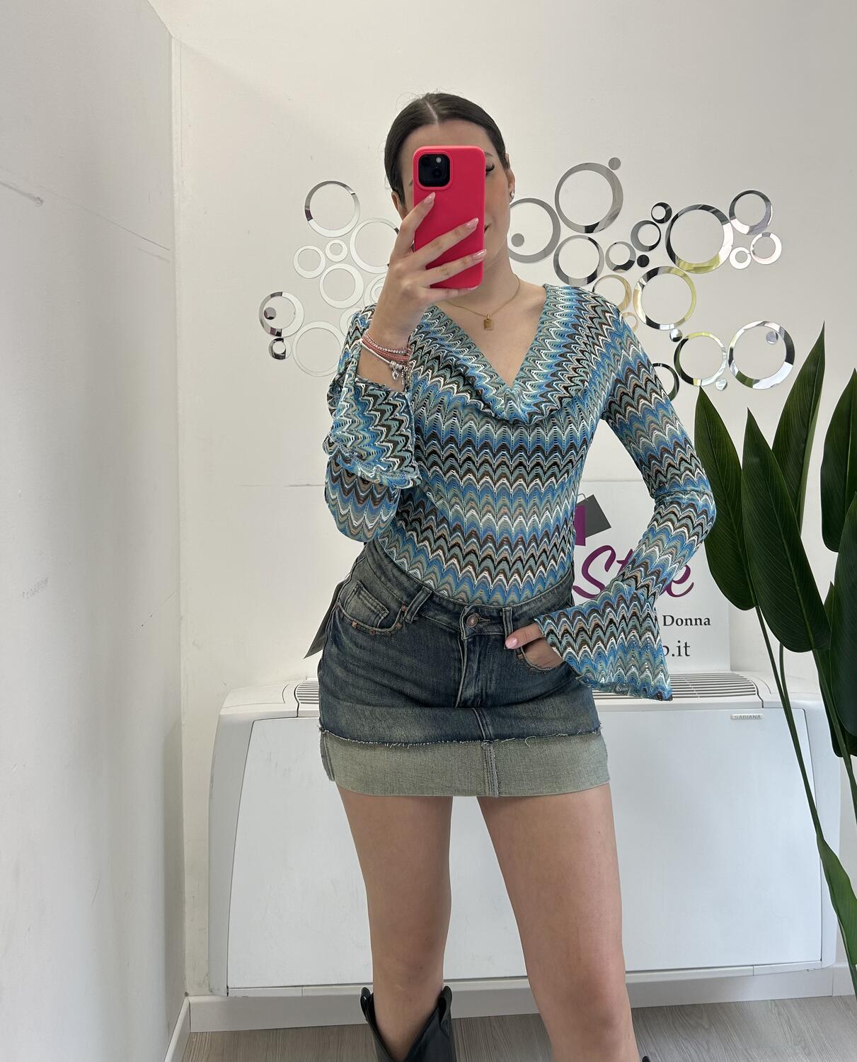 NOVITÀ Maglia zig zag manica a campana