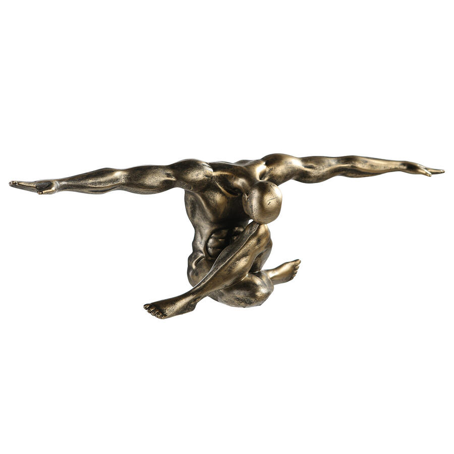 Gilde - Scultura “Cliffhanger” – Uomo in equilibrio