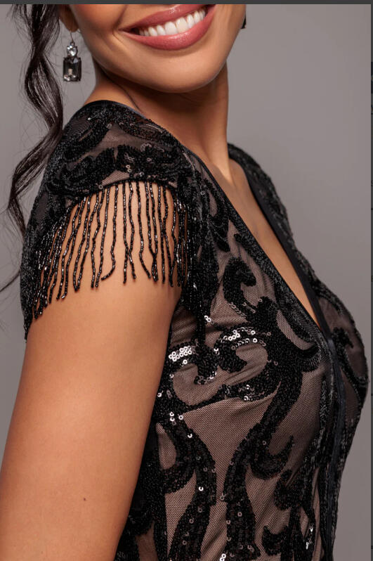 0974 Abito sette/ottavi ricamato con paillettes foderate e perline