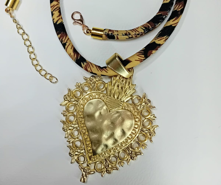 Collana "Cuore Sacro" con Cordone Leopardato