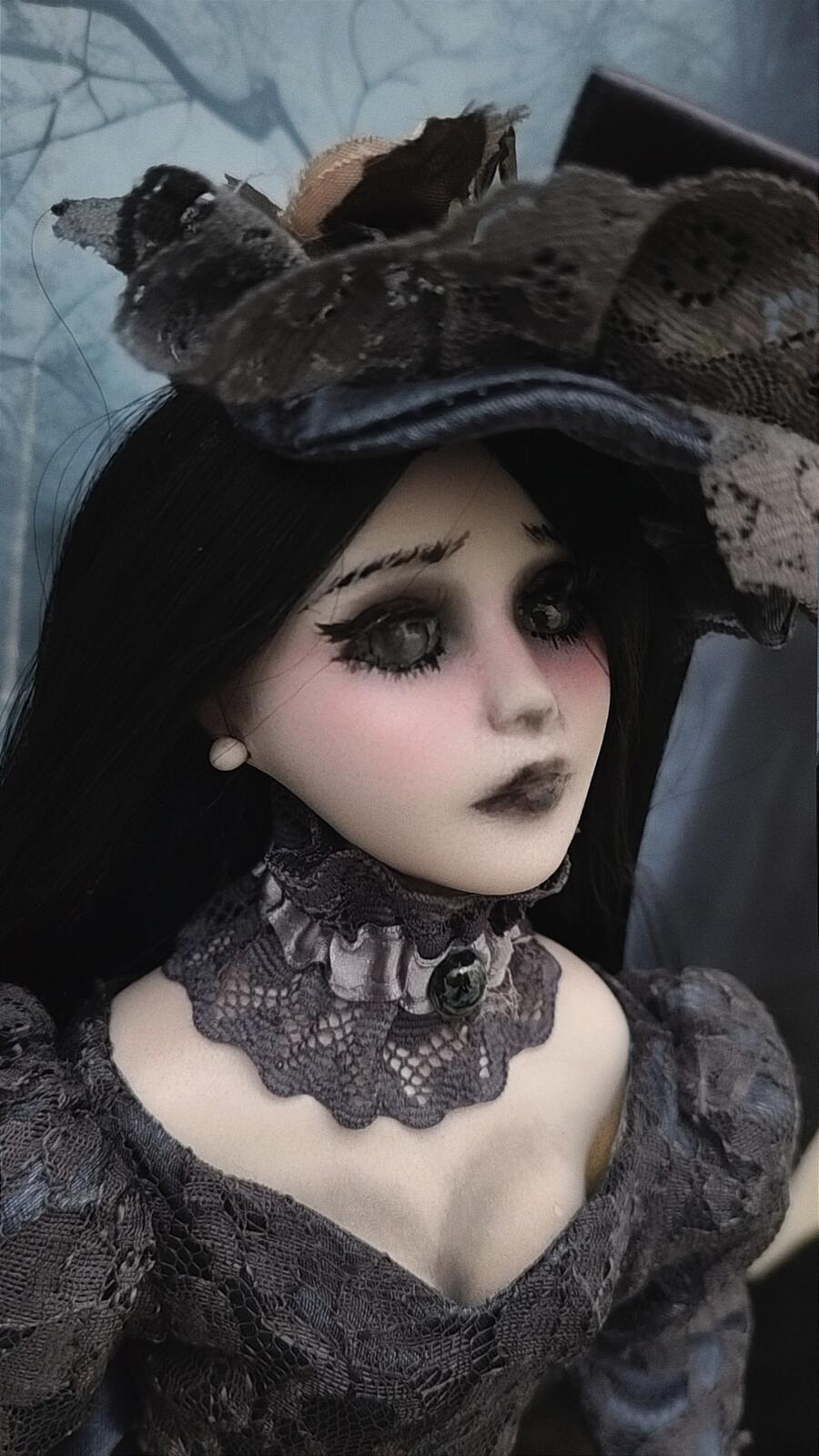 Elizaveta la Vedova delle Ombre Bambola fatta a mano
