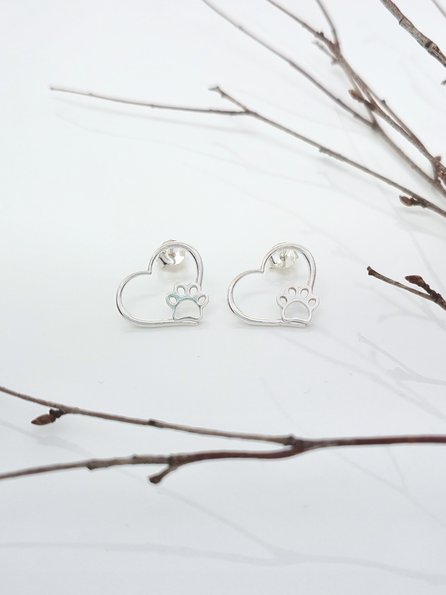 Huellita EN Corazón, Aretes