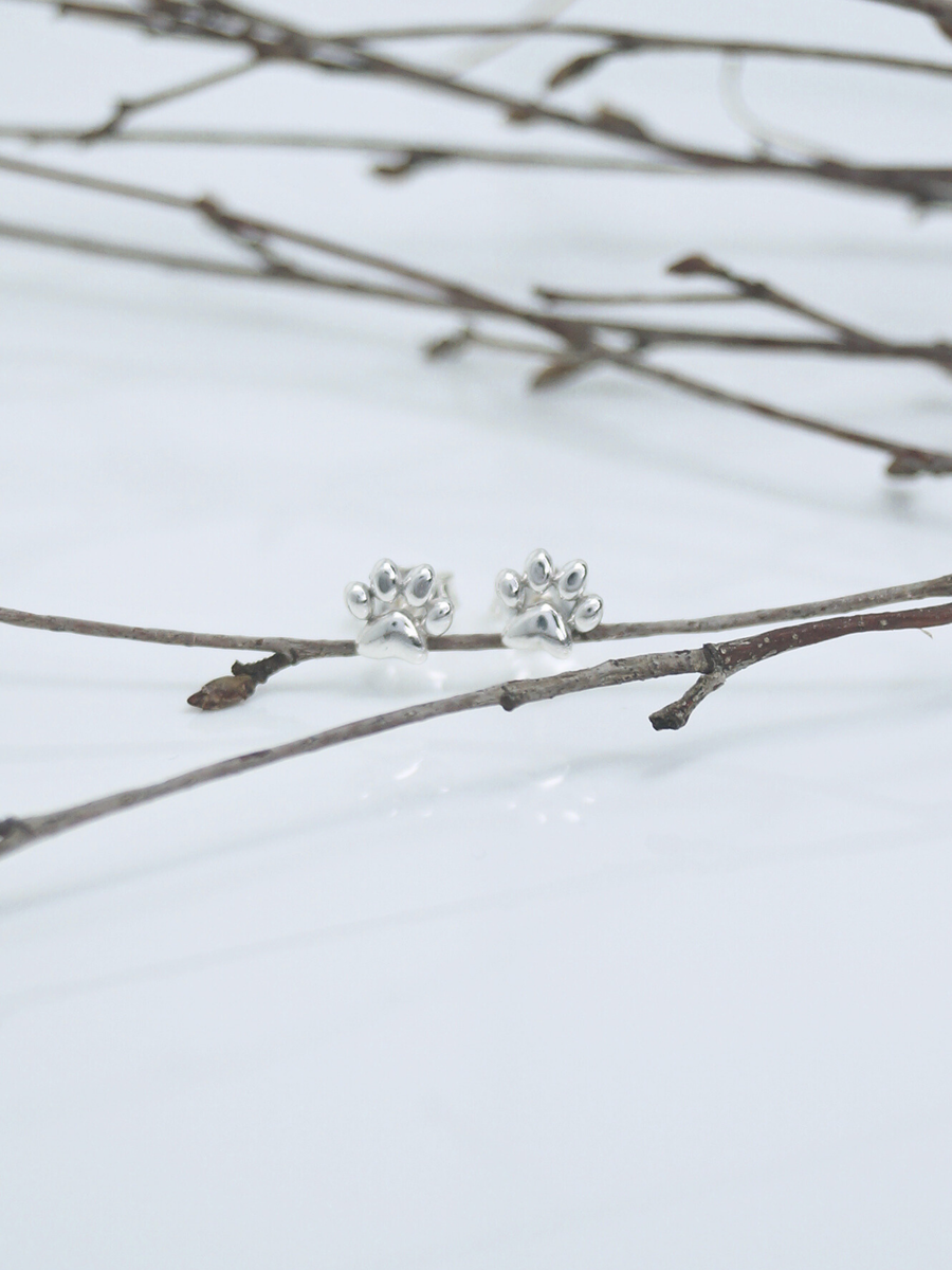 Soffice Paw Mini Earrings