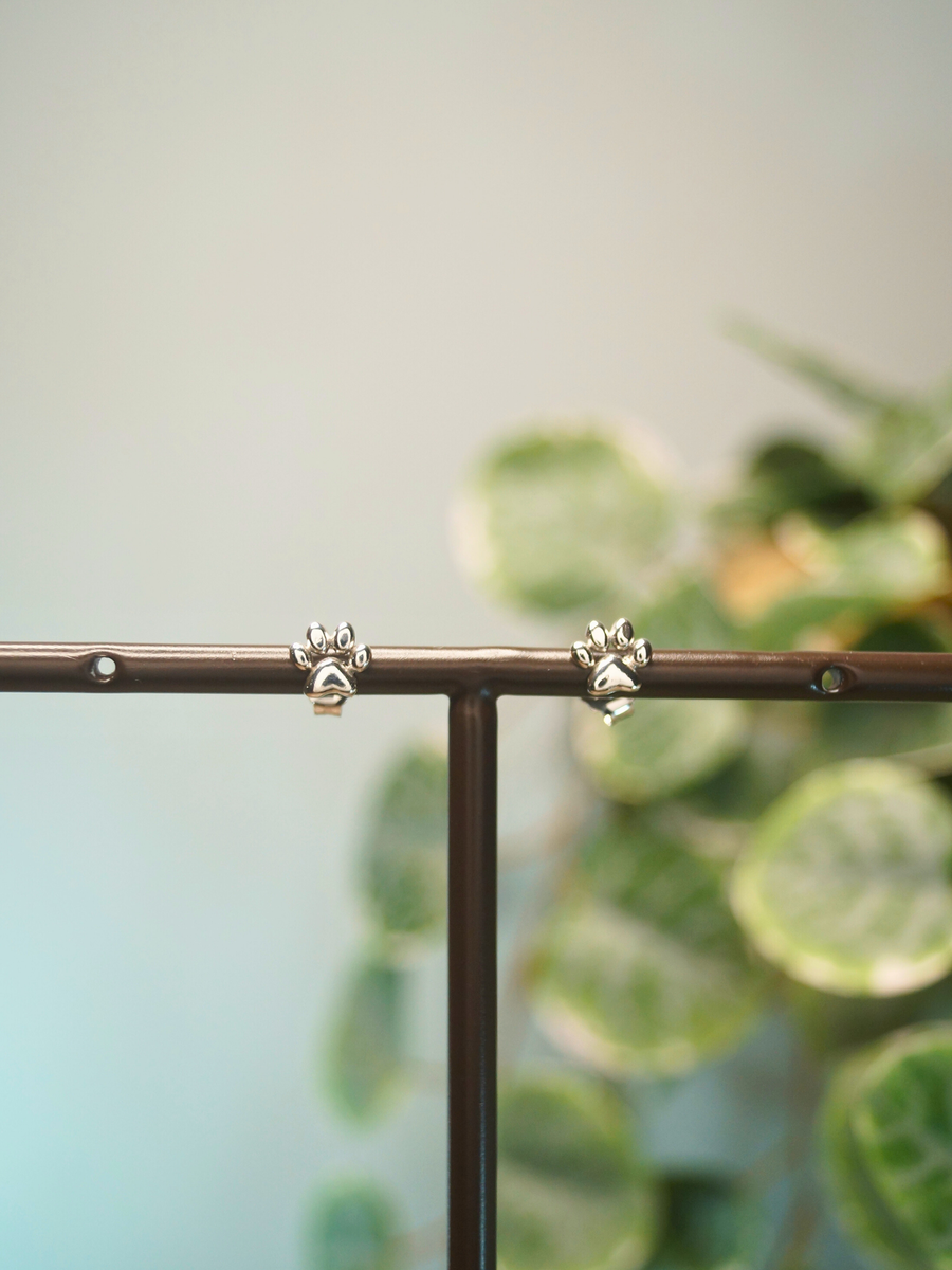 Soffice Paw Mini Earrings