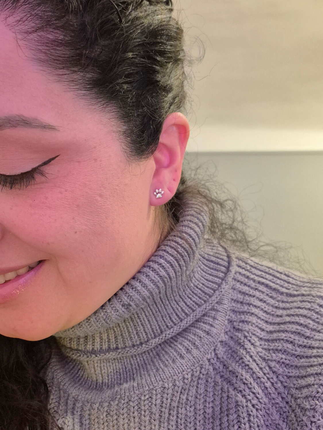 Soffice Paw Mini Earrings