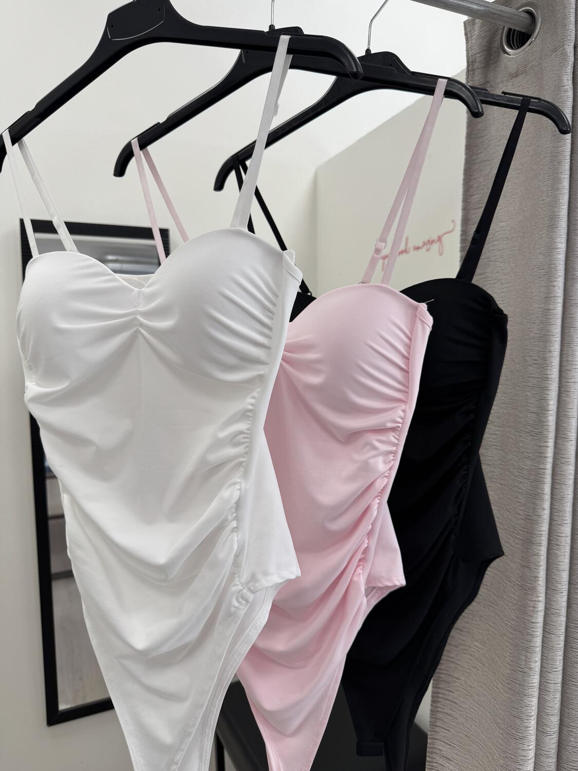 NOVITÀ Body con bretelline sottili