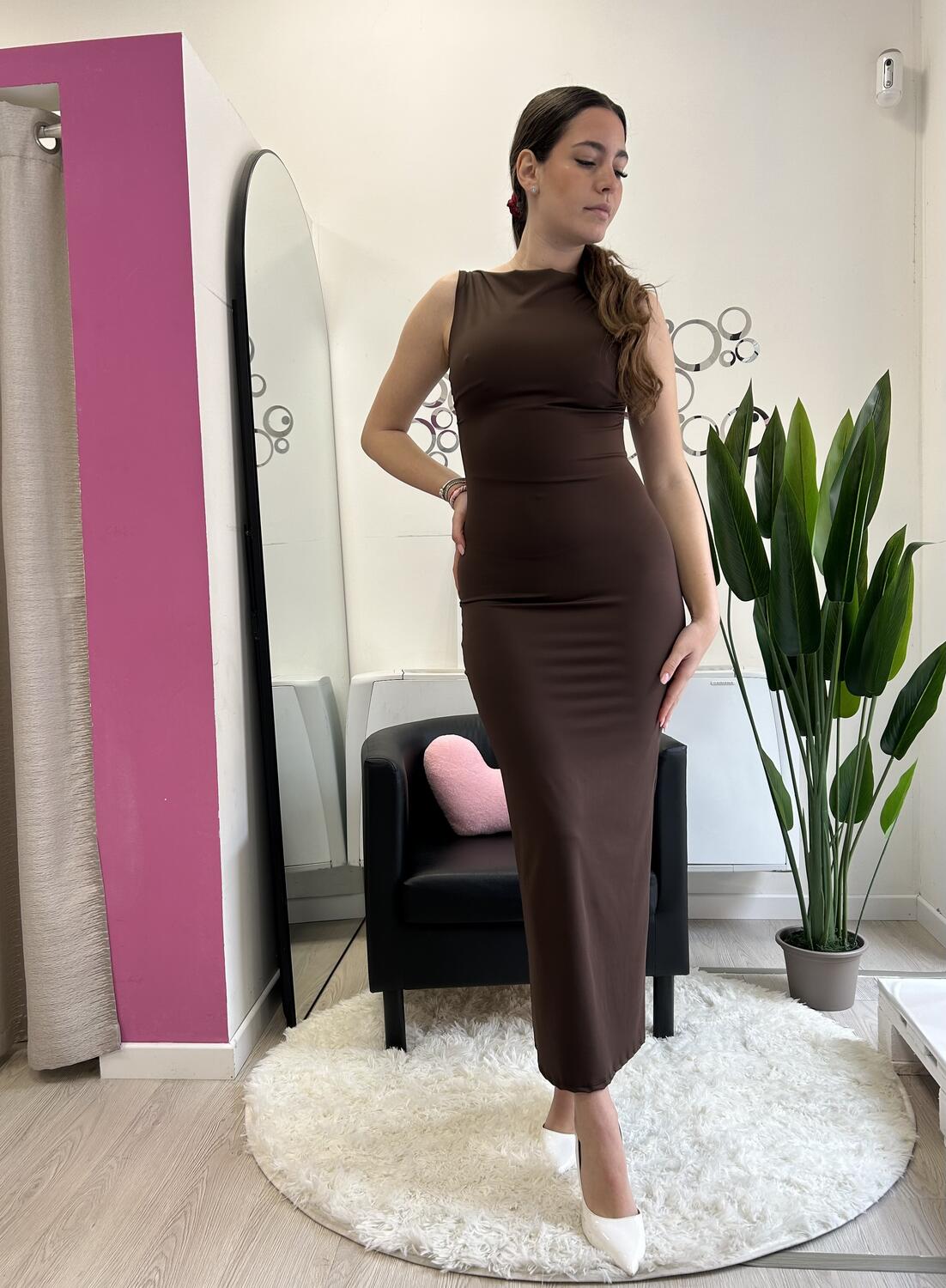 NOVITÀ Abito lungo scollo tondo sulla schiena