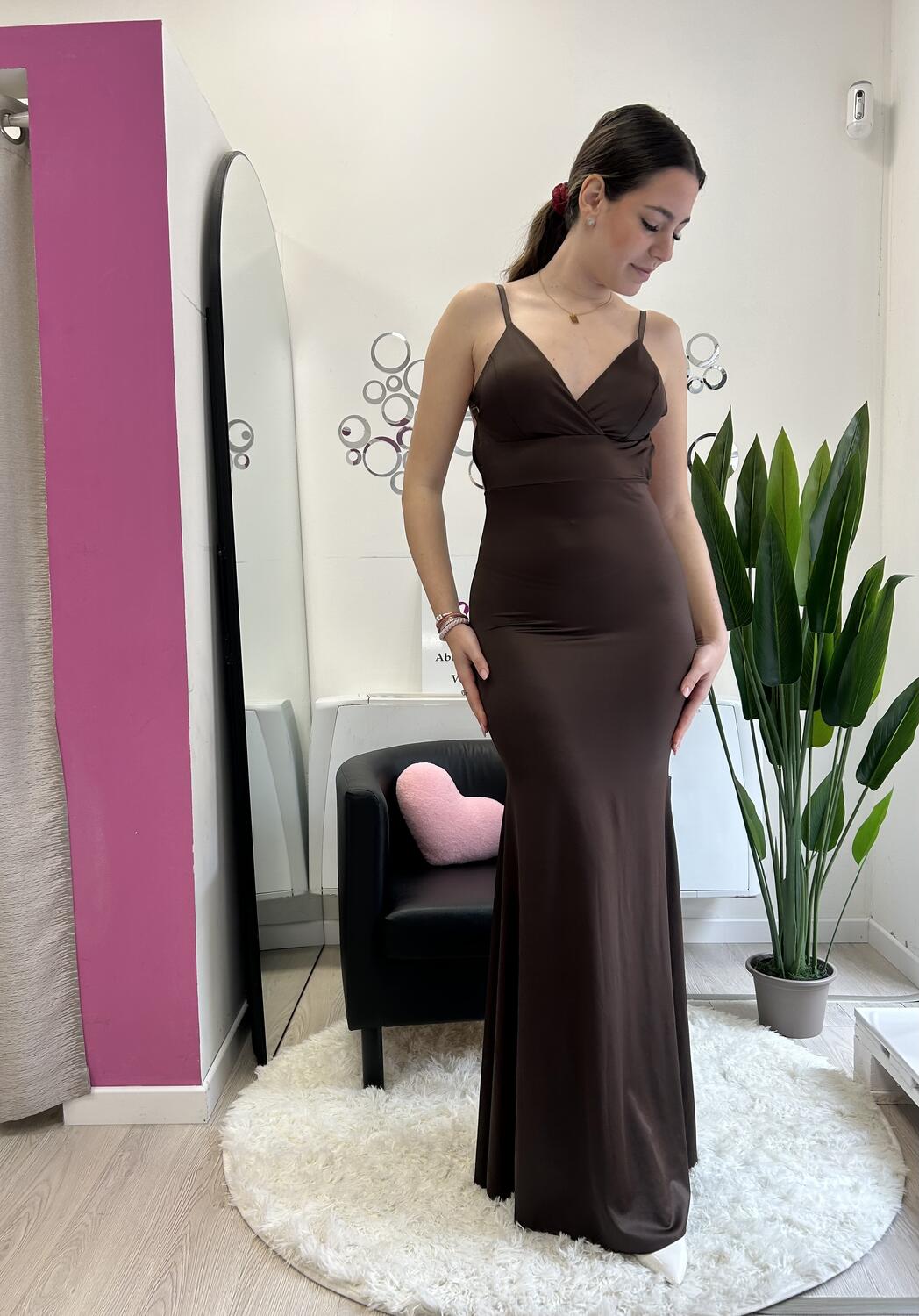 NOVITÀ Abito lungo a sirena schiena nuda