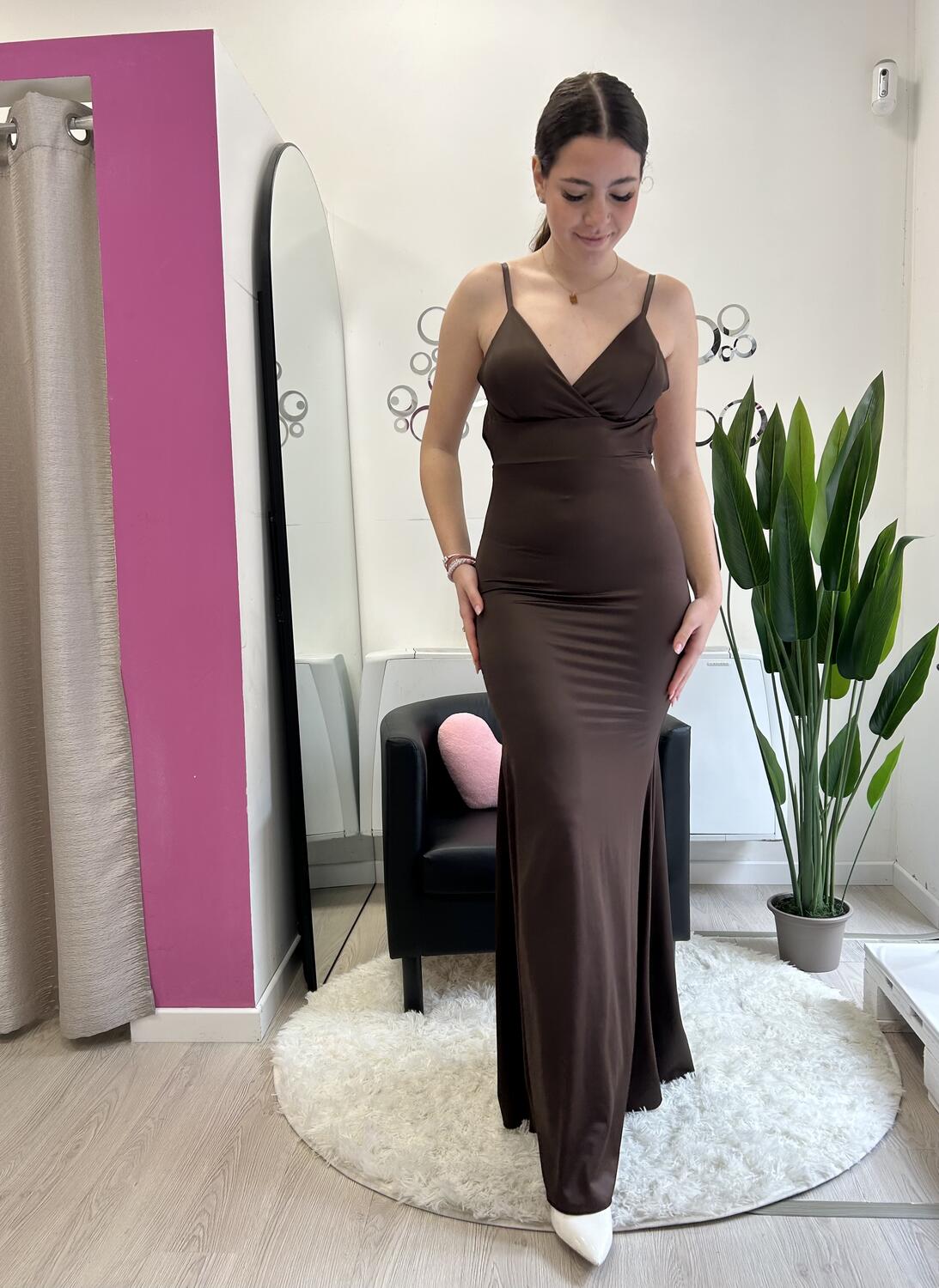 NOVITÀ Abito lungo a sirena schiena nuda