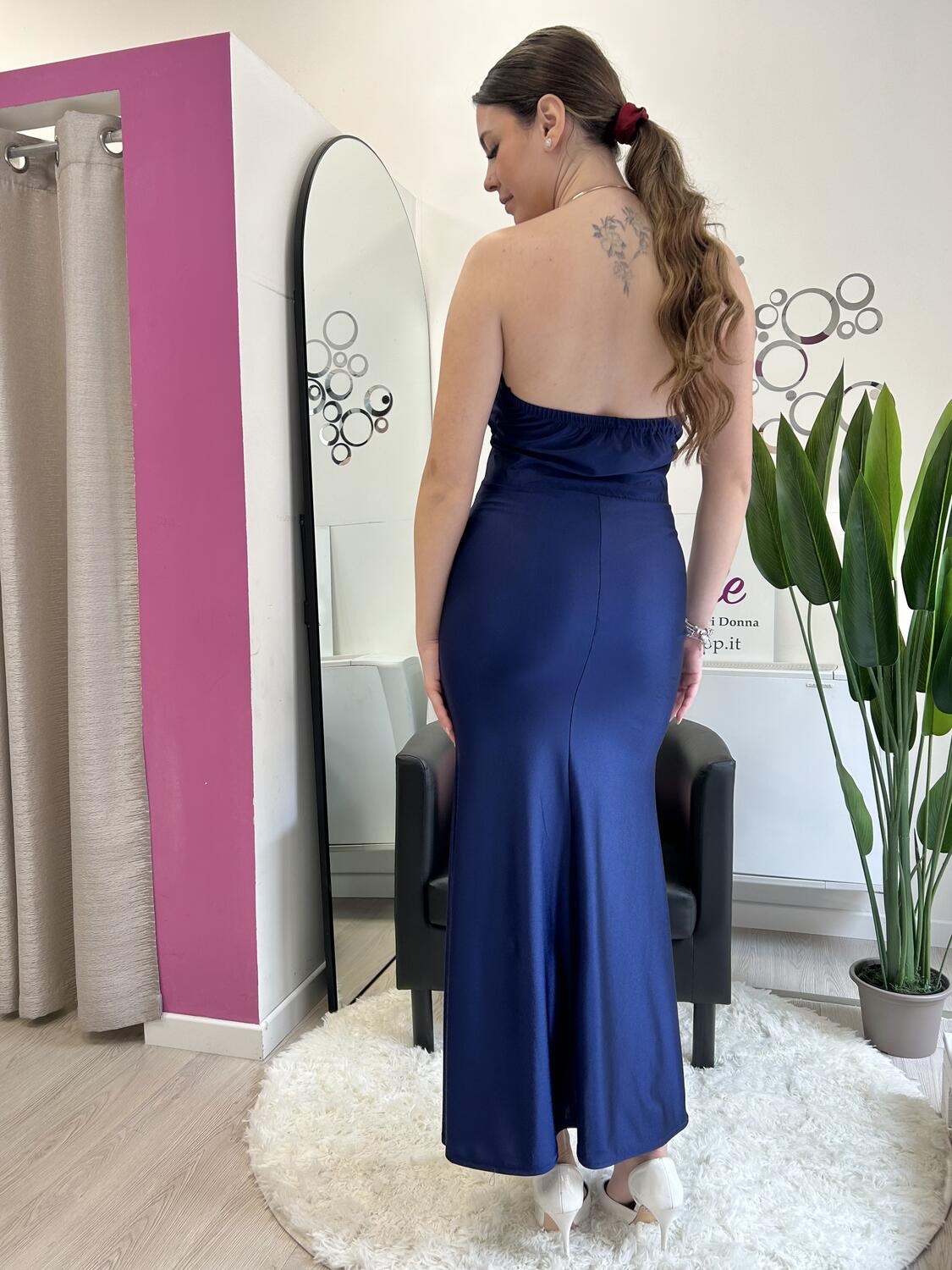 NOVITÀ Abito lungo con collana