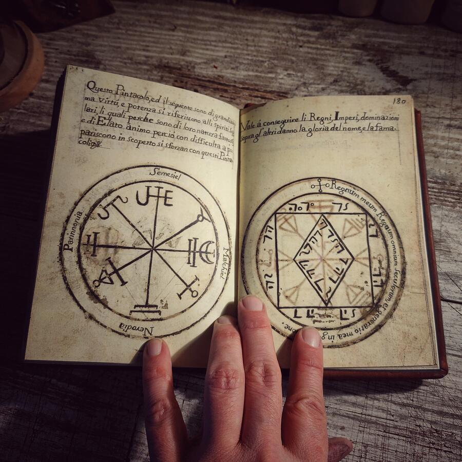 CLAVICULA SALOMONIS - Manoscritto in 3 Libri Clavicula Solomonis and Heptameron