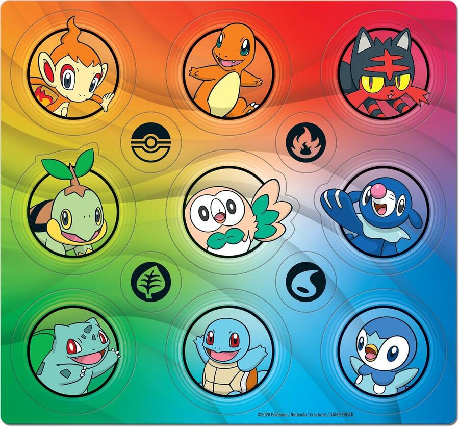 Pokémon: collezione illustrazione Primi compagni d’avventura - Serie 1 del GCC Pokémon (tre carte promozionali, due buste di espansione e un foglio di adesivi), Edizione in Italiano