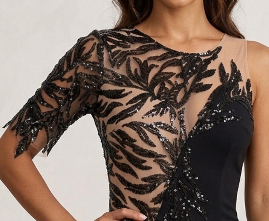 0943B Tubino moitié in crepe elastica con parte a contrasto beige-nude e tulle ricamato con paillettes