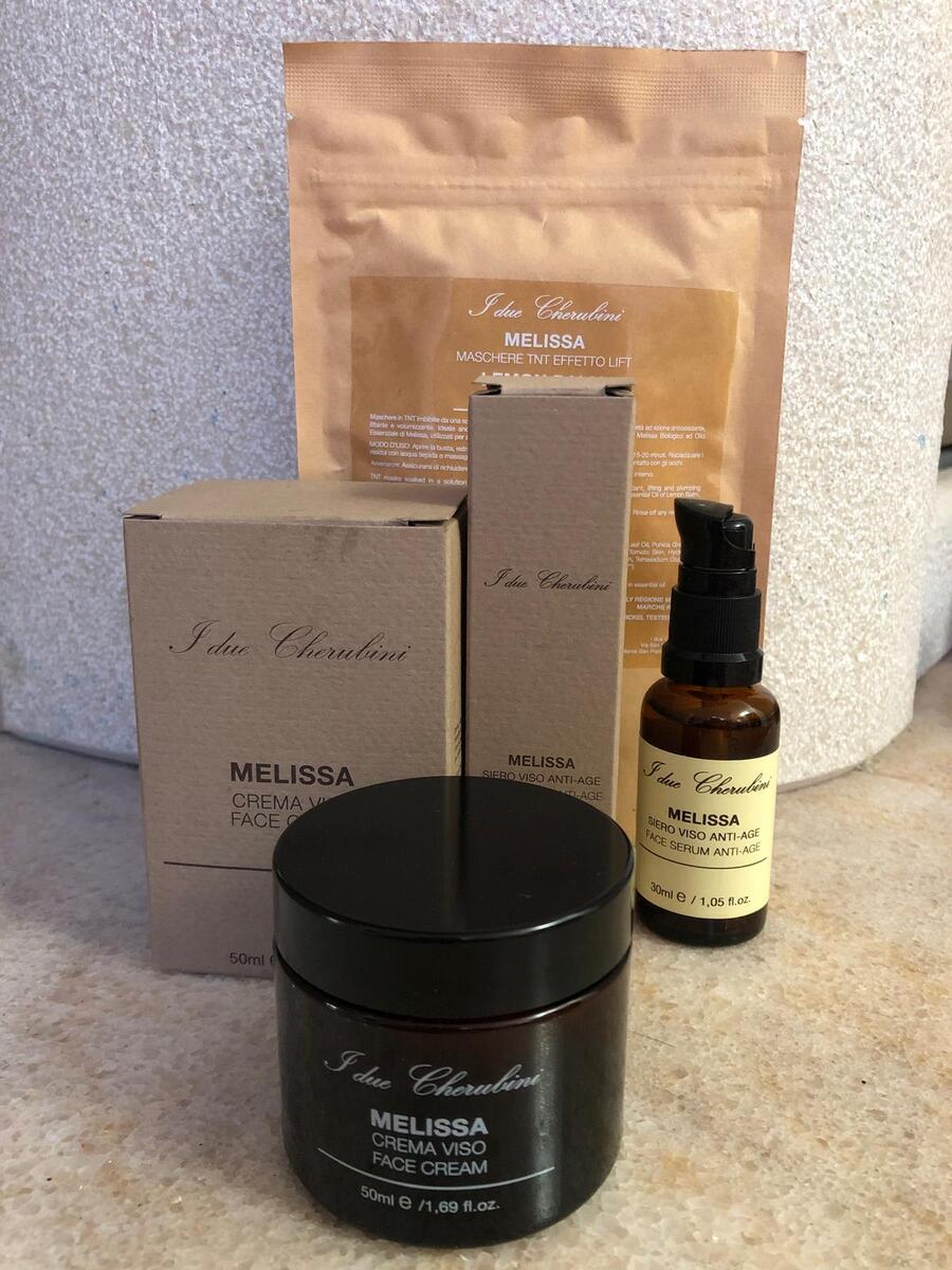 Pacchetto Crema e Siero Viso Melissa + Maschere Viso OMAGGIO