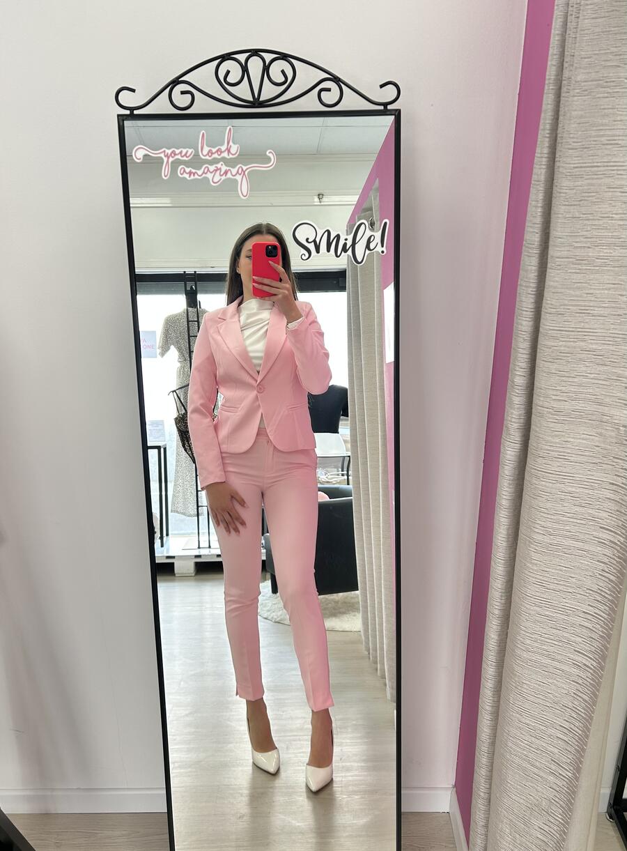 NOVITÀ Tailleur classic rosa