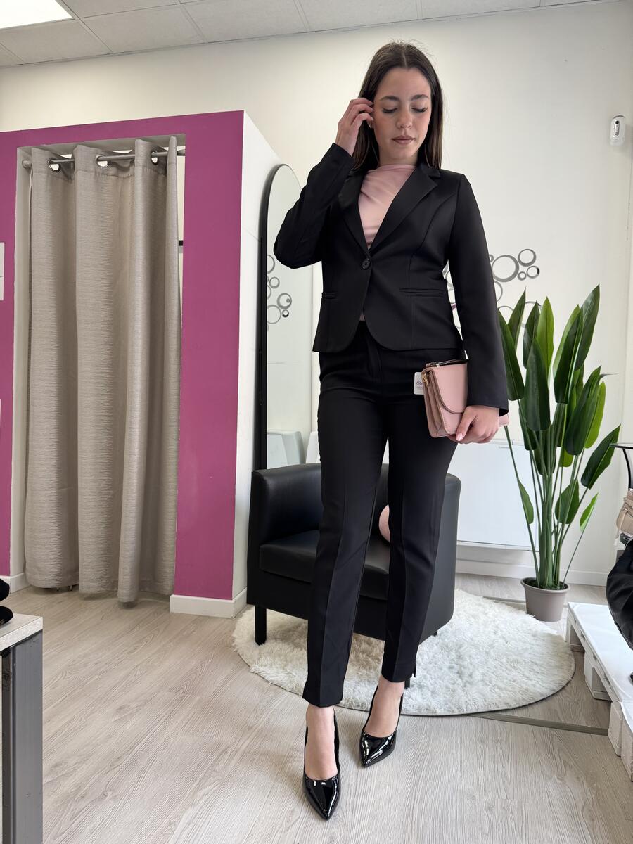 NOVITÀ Tailleur classic nero