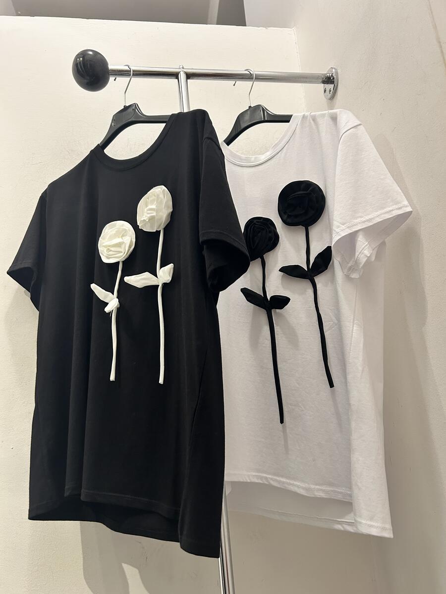 T-shirt fiori