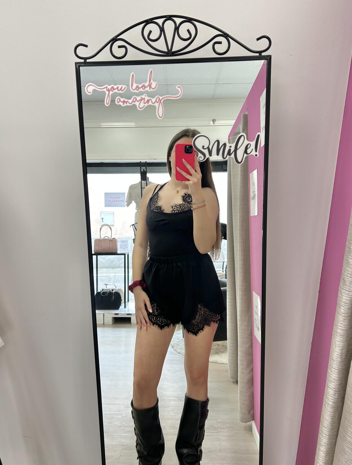 NOVITÀ Shorts nero con pizzo