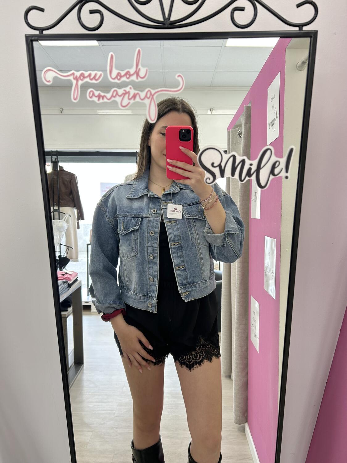 NOVITÀ Shorts nero con pizzo