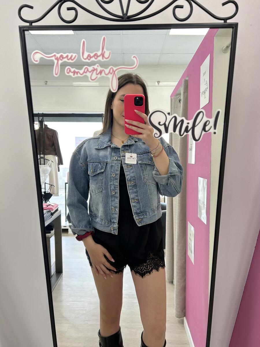 NOVITÀ Shorts nero con pizzo