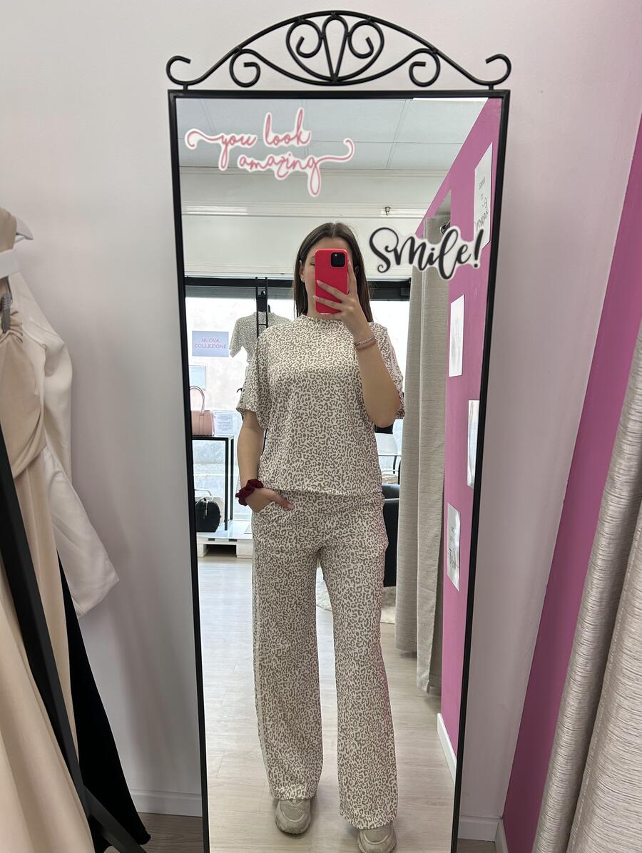 NOVITÀ Completo maculato t-shirt e panta palazzo