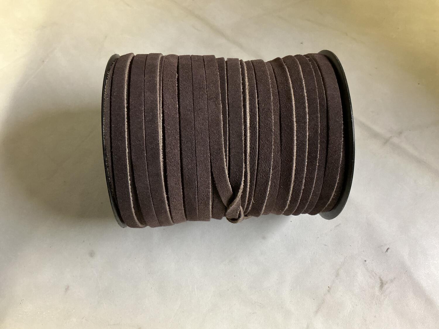 Laccio piatto scamosciato testa di moro 6mm