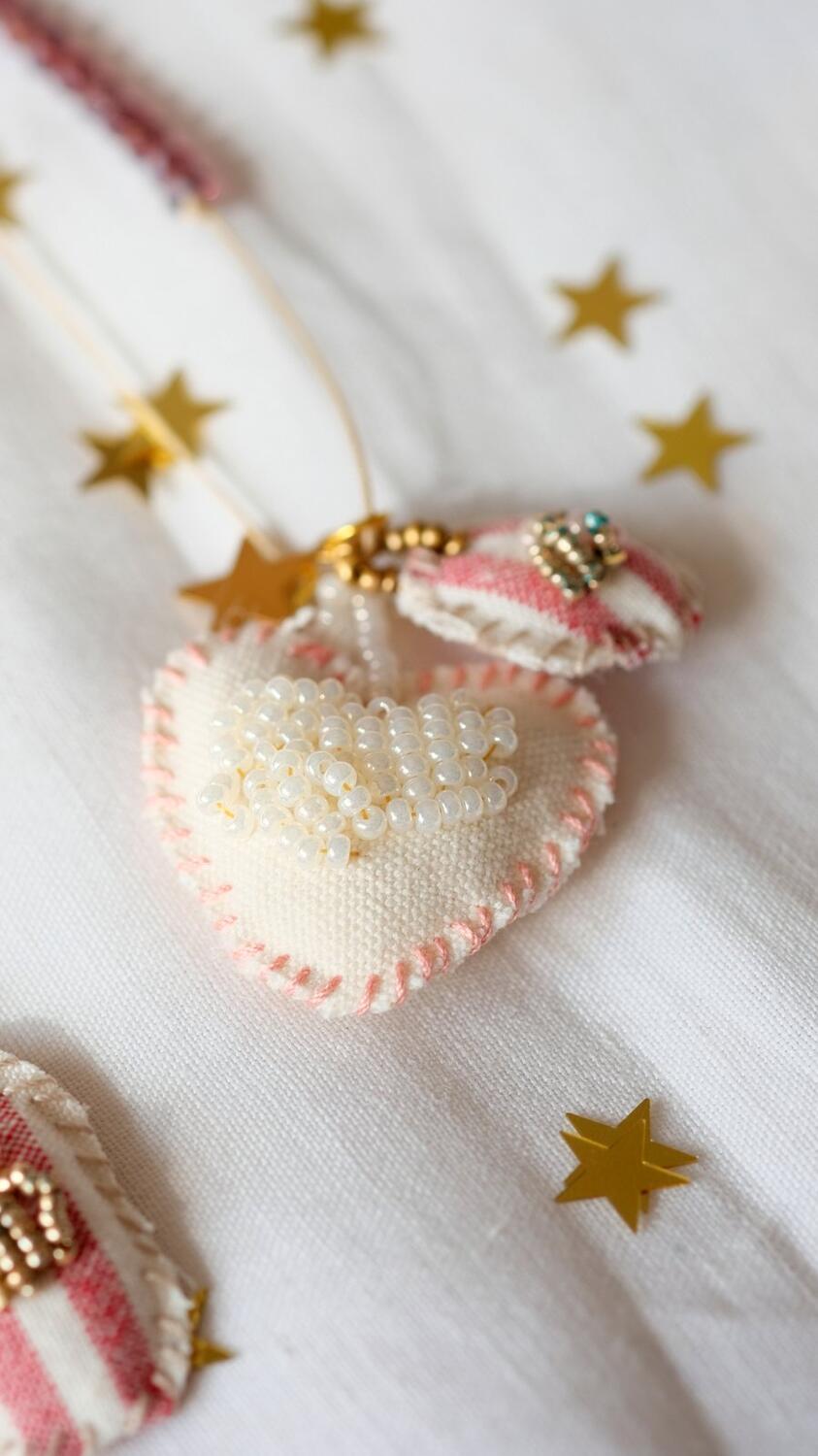 ❣️ Collane AMAZING! ❣️  ricamo a mano € 28,00