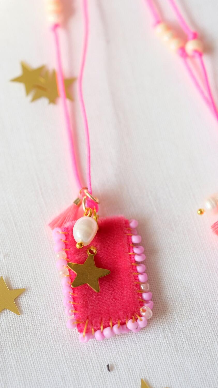 🍭 Collane SOGNI ROSA 🍭 in velluto, ricamato con perline  - € 22,00