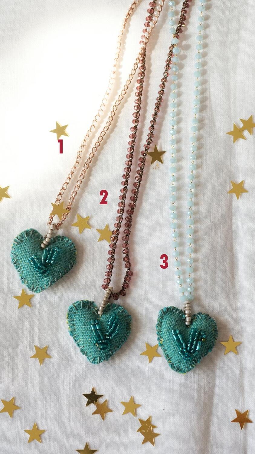 🍀 Collane CUORE 🍀 in lino, ricamato con perline  - € 28,00