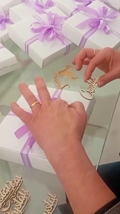 Nome personalizzato in legno per scatole, pacchi e bomboniere