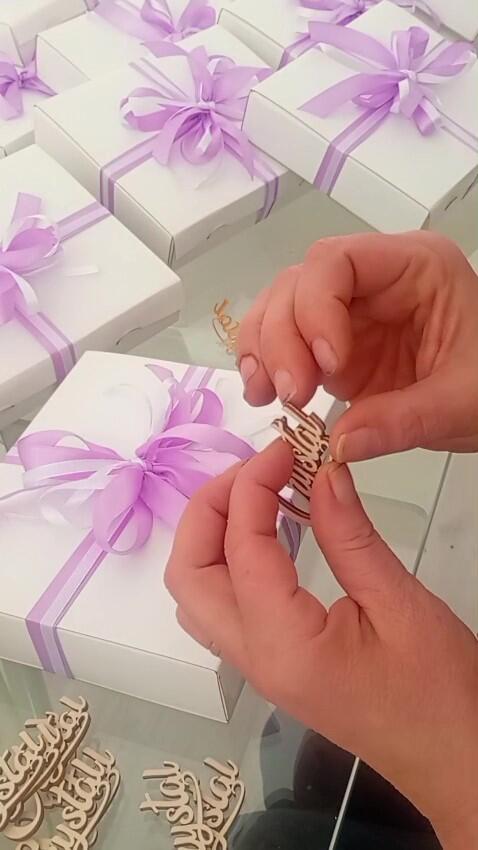 Nome personalizzato in legno per scatole, pacchi e bomboniere