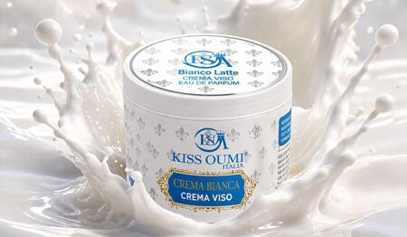 KISS OUMI CREMA VISO BIANCOLATTE 
 [Conf.da 12 pezzi]