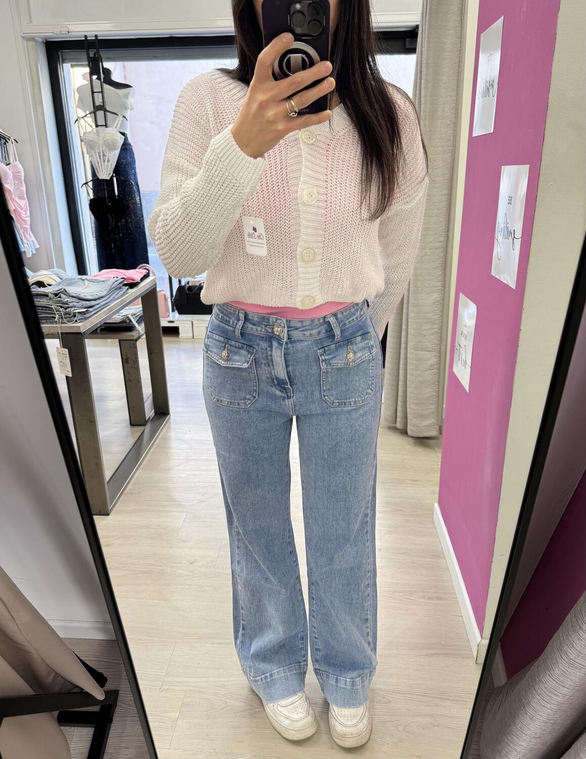 NOVITÀ Jeans straight leg dettaglio bottoni rose