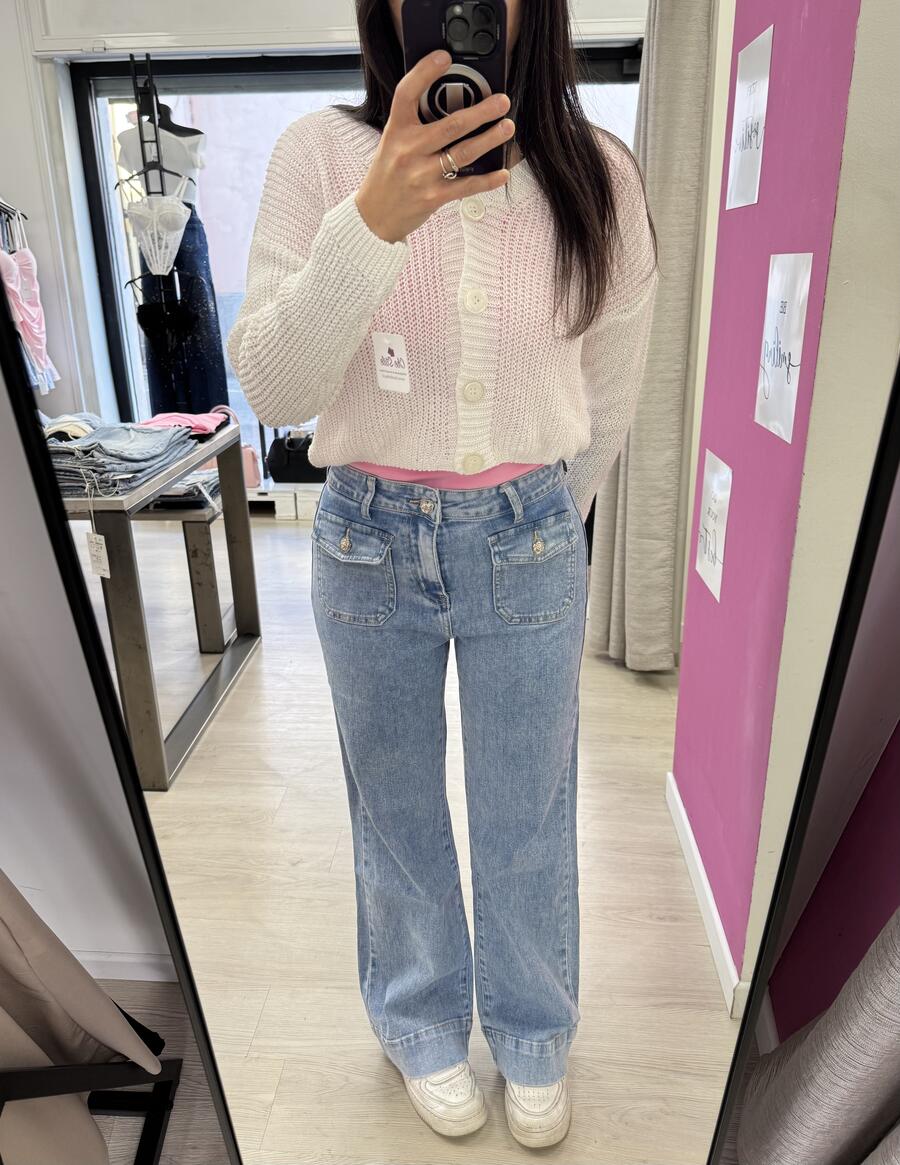 NOVITÀ Jeans straight leg dettaglio bottoni rose