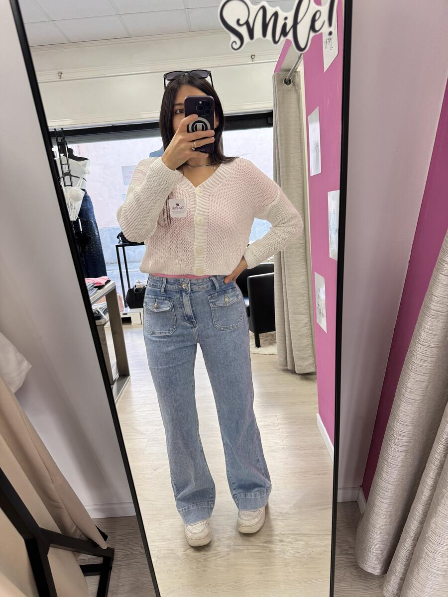 NOVITÀ Jeans straight leg dettaglio bottoni rose