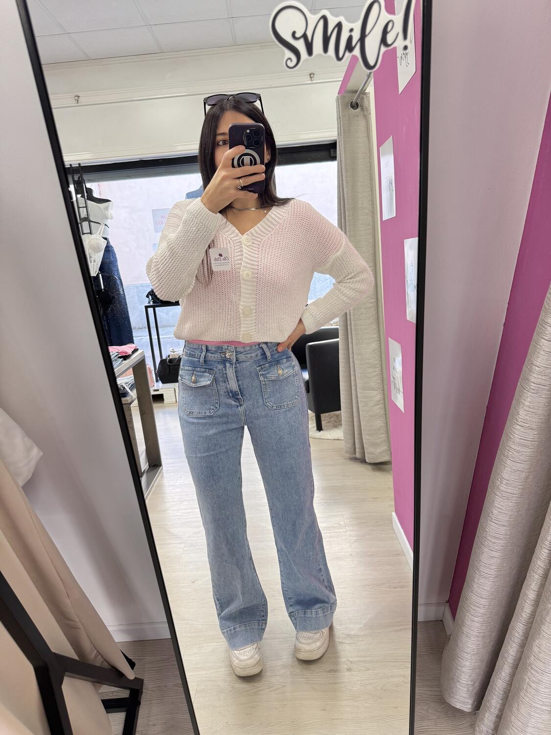 NOVITÀ Jeans straight leg dettaglio bottoni rose