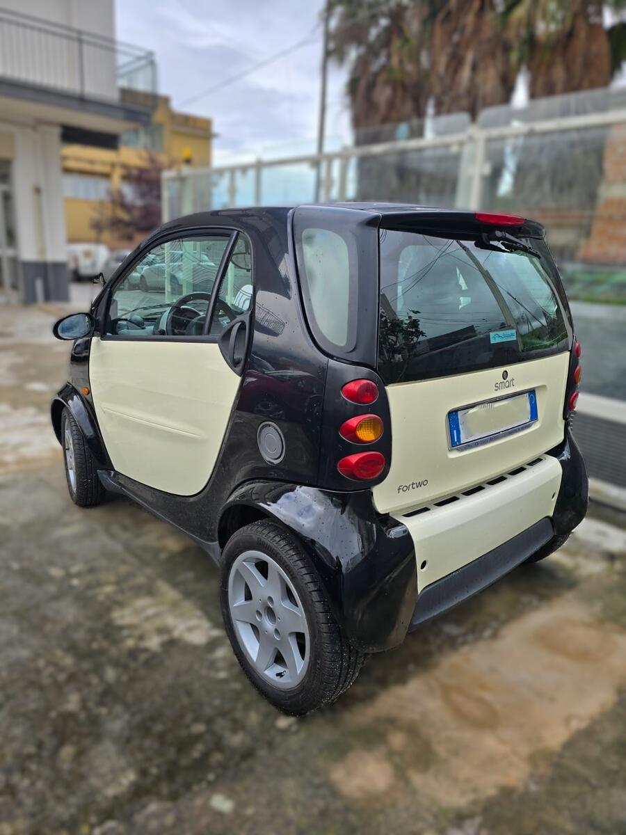 smart Fortwo 700 coupé 