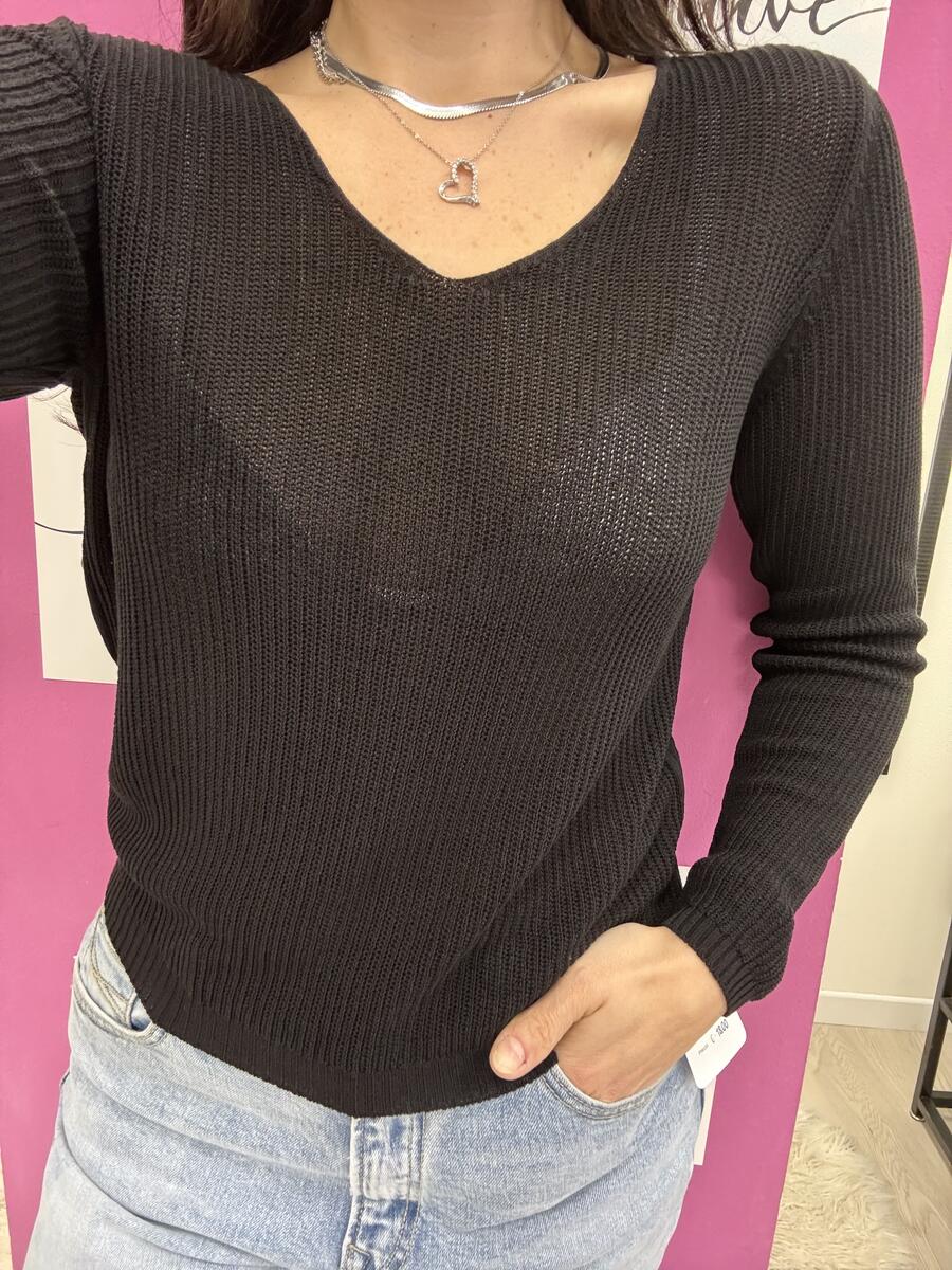 NOVITÀ Pull scollo a V in viscosa