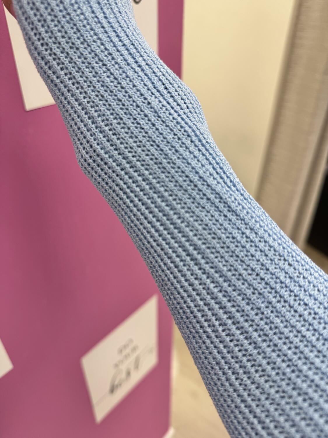 NOVITÀ Pull scollo a V in viscosa