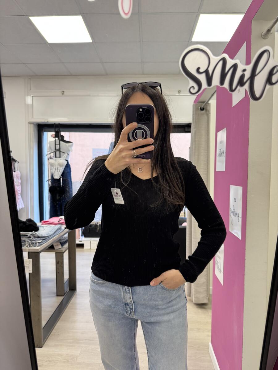 NOVITÀ Pull scollo a V in viscosa