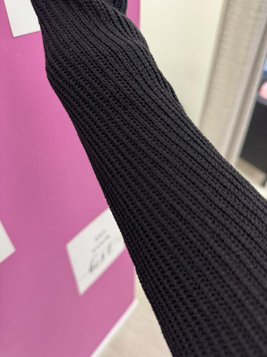 NOVITÀ Pull scollo a V in viscosa