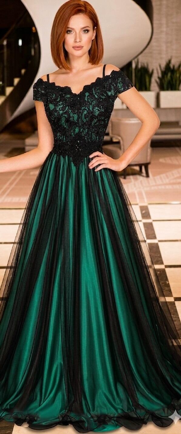 0699 LONG EMPIRE DRESS IN TULLE AND MACRAME 'LACE LINED IN GREEN SATIN