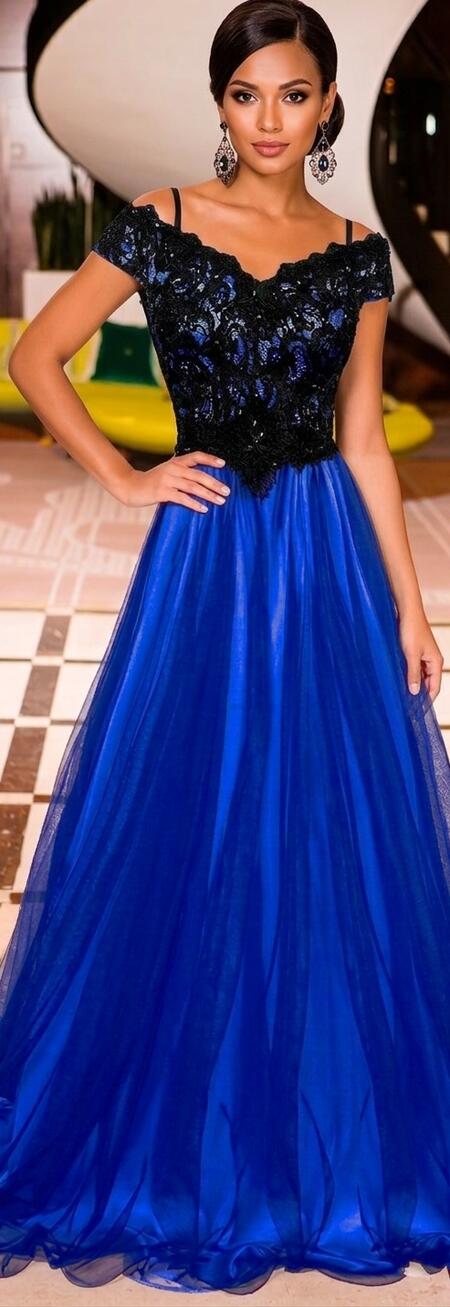 0850 LONG EMPIRE DRESS IN BLUE TULLE LINED IN SATIN AND BODICE IN BLACK LACE MACRAME'