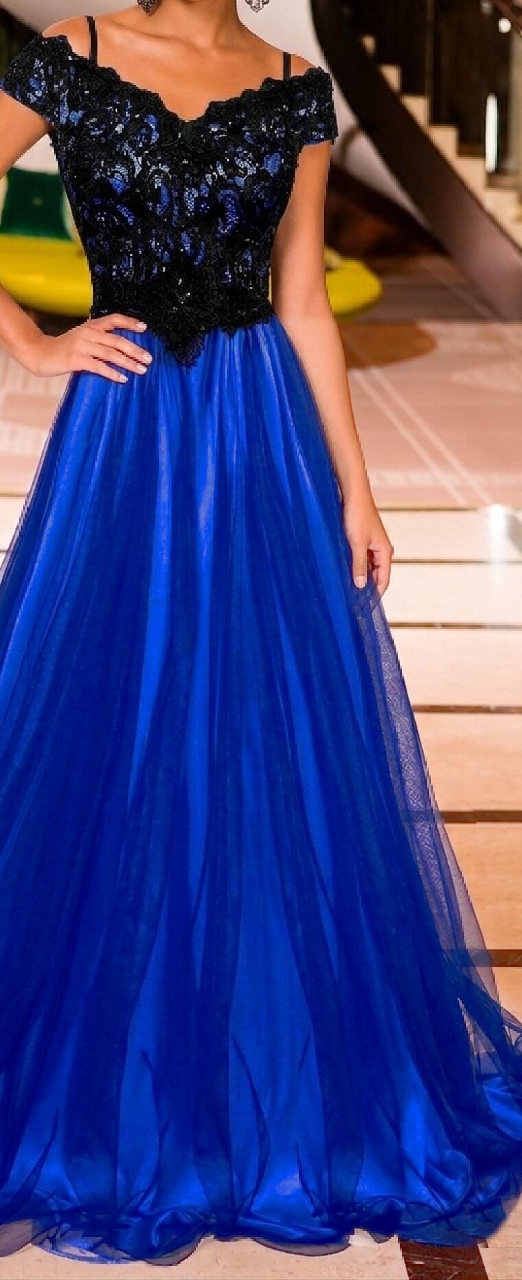 0850 Abito lungo a impero in tulle blu foderato in raso e corpetto in macrame' di pizzo nero