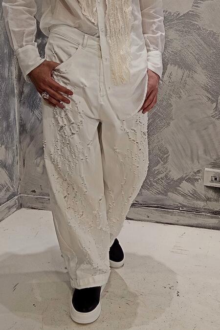 Nostrasantissima - Pantalone over white