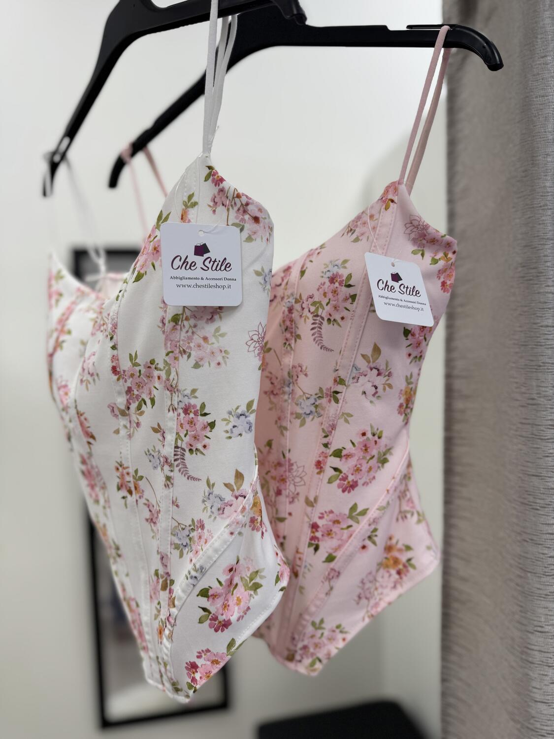 NOVITÀ Top effetto corsetto a fiorellini