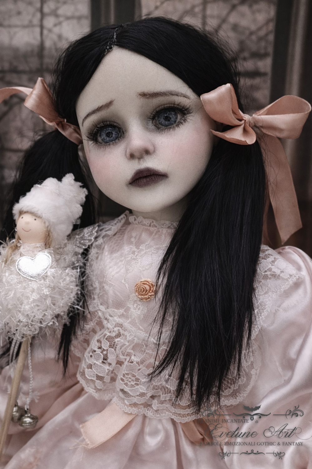 Naevia Grande bambola in porcellana 70 cm.