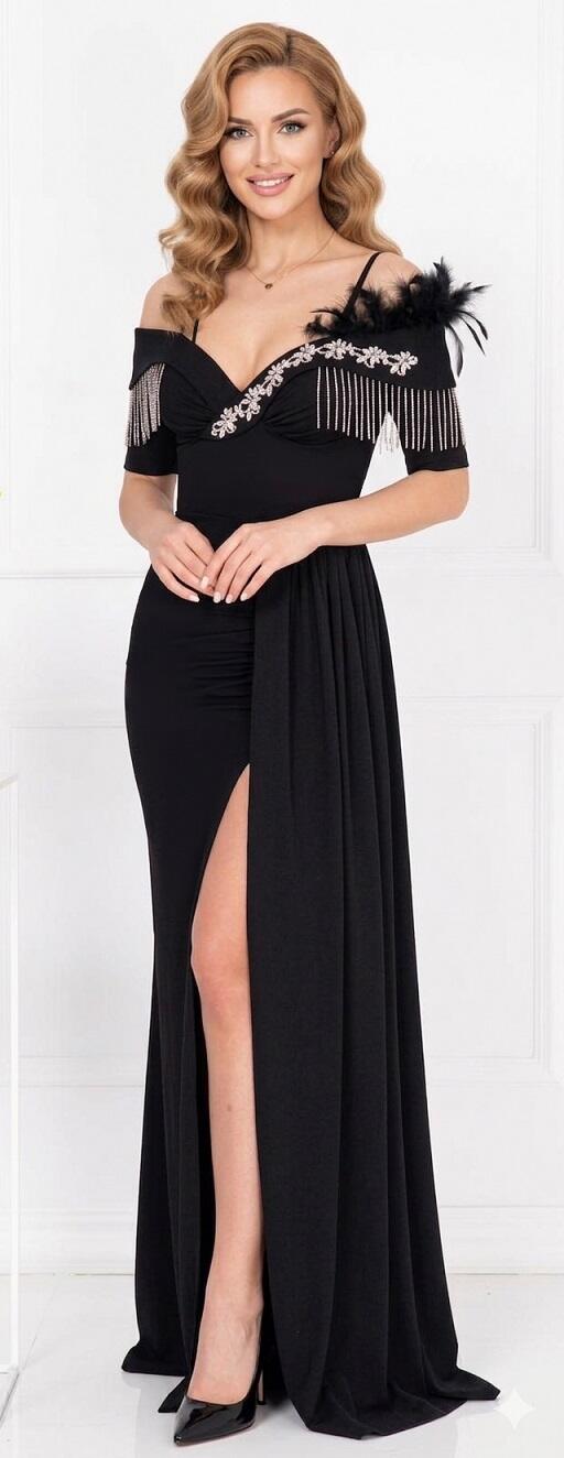 0982 Abito con spacco e pannello laterale con scollatura aperta a cuore