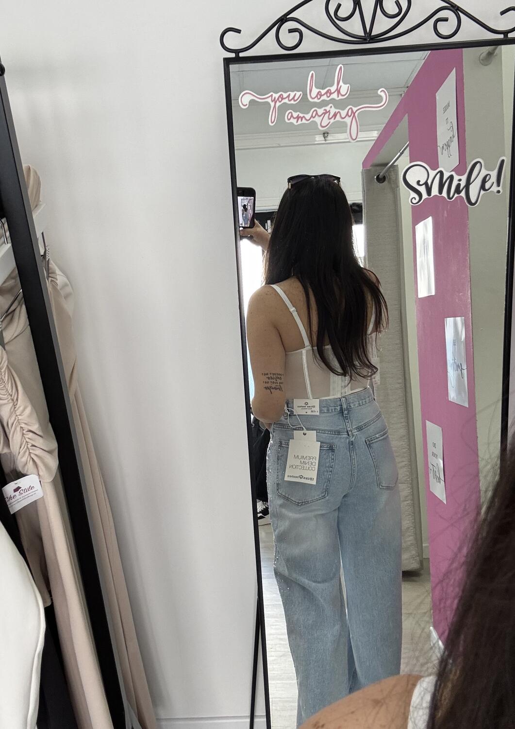 NOVITÀ Jeans straight leg chiusura storta e brillanti laterali