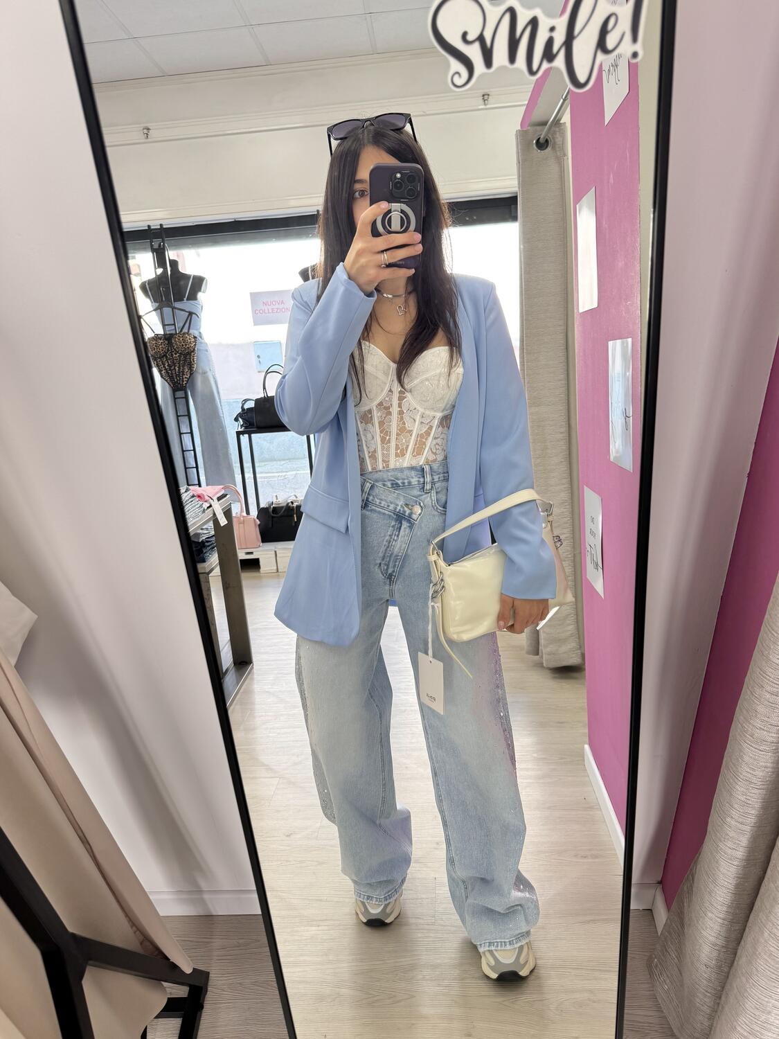 NOVITÀ Jeans straight leg chiusura storta e brillanti laterali